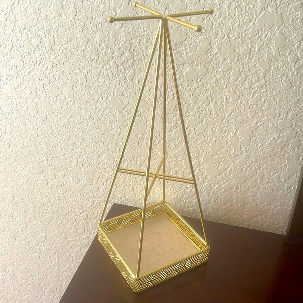 Gold Pyramid jewelry holder